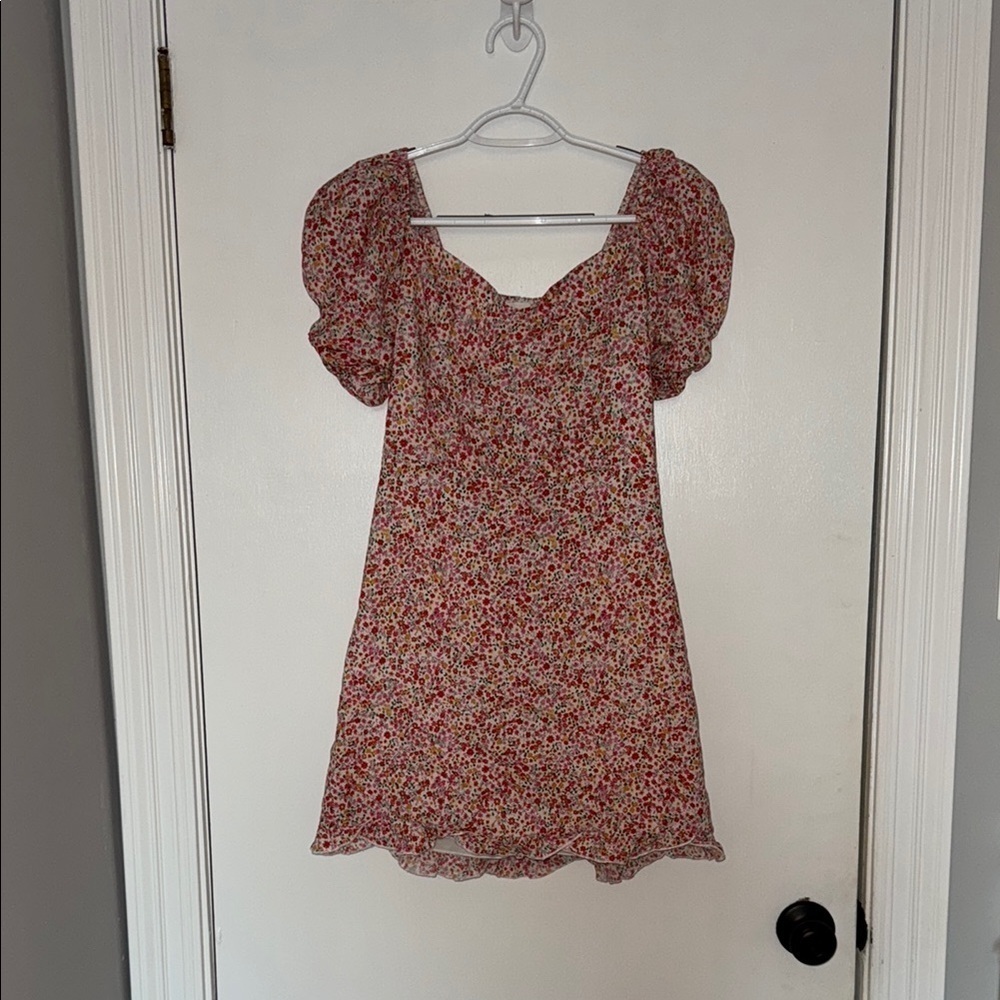 Dee elly- Floral Puff Sleeve Dress- size small